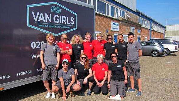 昆明搬家解讀英國的女性搬家公司.jpg 昆明搬家解讀英國的女性搬家公司.jpg